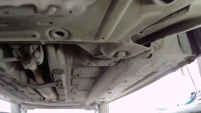 ВЕСТА КРОСС 2018.Днище после зимы.Ржавчина?(без АНТИКОРА).Замер масла 2500 км.Планы на будущее! смотреть онлайн