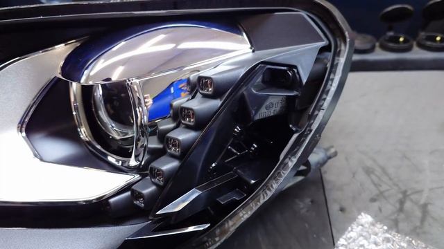 Замена штатного ксенона Touareg NF на модули LTB Matrix BI-LED с по смотреть онлайн