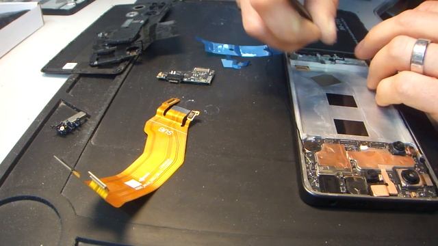 Замена дисплея Redmi note 13 быстрый ремонт / 13 серия смотреть онлайн