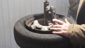 Шиномонтажный станок своими руками.  Без повреждения ?