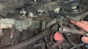 Снятие установка свечей накала фрилендер 2 где находи?