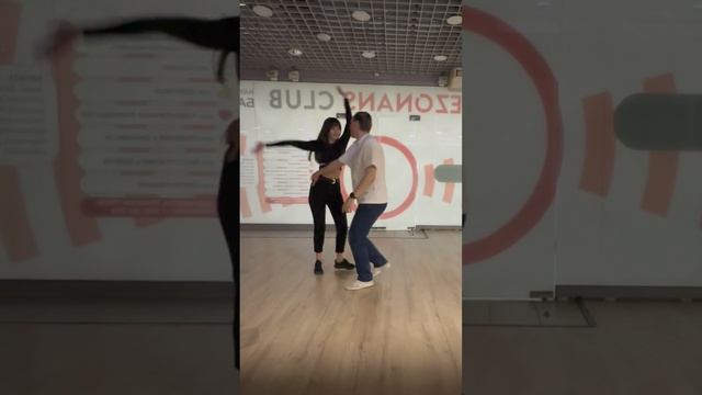 Бачата Импровизация - Павел и Анна - Criminal Bachata Version — Jfab & Paola Fabre, Voz A Voz смотреть онлайн