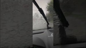Дождь в лобовое стекло
