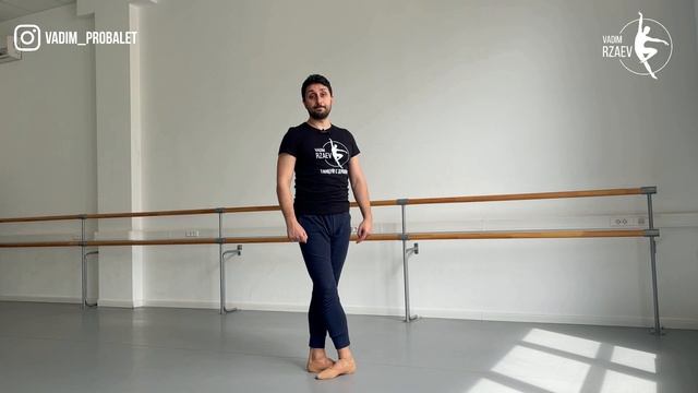 КЛАСС БАЛЕТНЫХ ПРЫЖКОВ 🩰 #balletclass #balletjumps