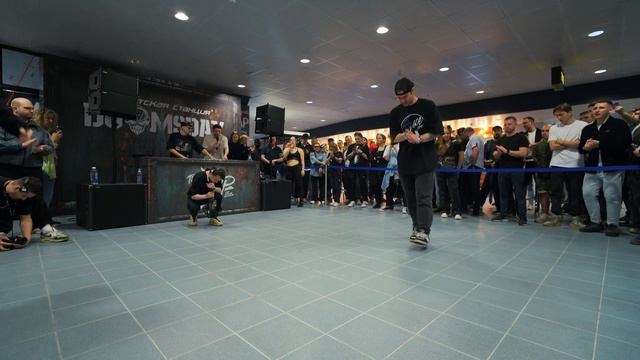 Kuroizzz VS Vasyasz | The Step Fight на Пиратской Станции Doomsday СПБ 19.04.2 смотреть онлайн