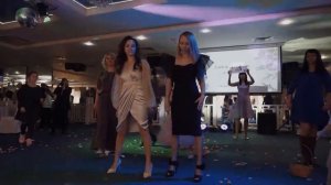 Крутой танец флешмоб-сюрприз на свадьбе от родственни