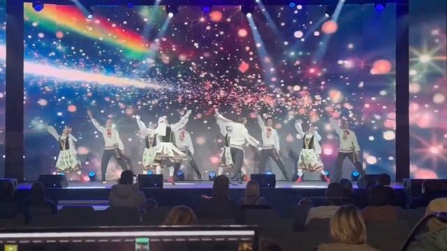 Праздники смотреть онлайн