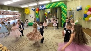 Лучший вальс на выпускной в детском саду.