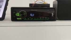 Pioneer MVH-S110UBG с установленным Bluetooth модулем.