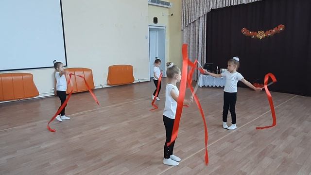 танец Встанем смотреть онлайн