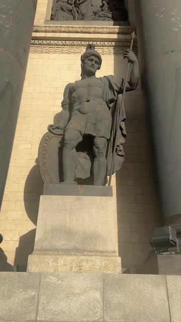 Триумфальная Арка в Москве. В честь Бородинской битвы смотреть онлайн