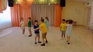 Танец с малышами. Настя и Тема