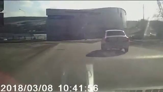 Лобовое столкновение город Киселевск просто жесть.од?