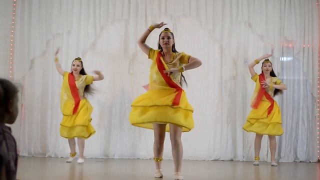 индийский танец 🔮