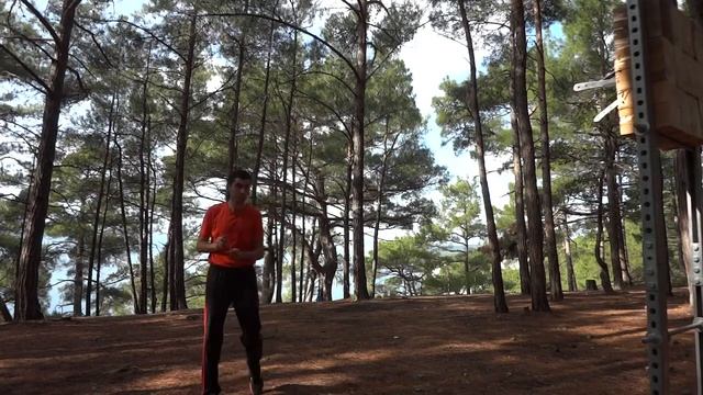 Безоборотное метание ножа. Наиль Ахмаду. Левая рука. Ш?