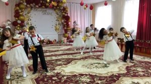 Вход на выпускной «Зажигаем звёзды»