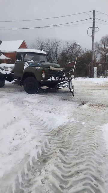 Снегоотвал ЗИЛ смотреть онлайн