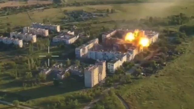 Авиаудары по пунктам дислокации ВСУ в Степногорске (Запорожская область). смотреть онлайн