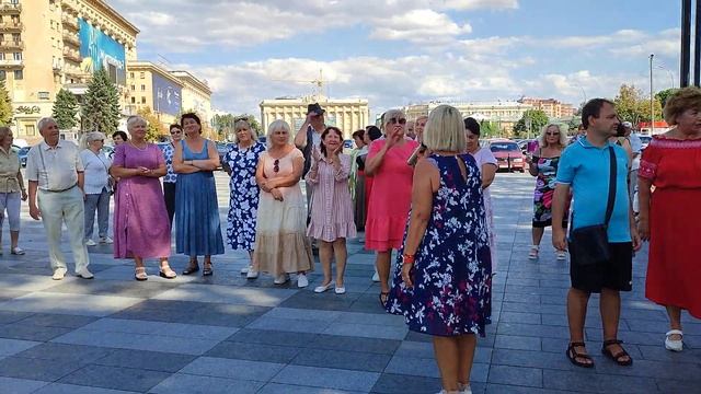 НАДЕЖДА ПОЗДРАВЛЯЕТ С ПРАЗДНИКОМ СТРОИТЕЛЕЙ!