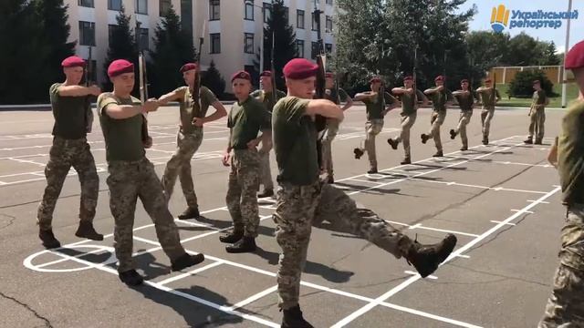 Полк Президента України смотреть онлайн
