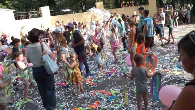 1 июня в краматорском Саду Бернацкого