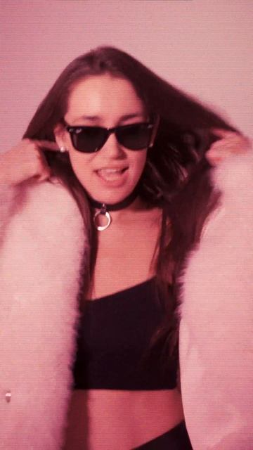 The Тёлка - Крутая тёлка смотреть онлайн