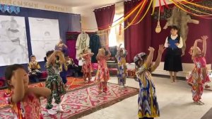 Таджикский танец в садике