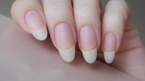 Натуральный вид ногтей, маникюр без маникюра, натуральные ногти (обычный лак)