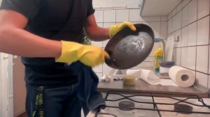 Как очистить старую чугунную сковороду