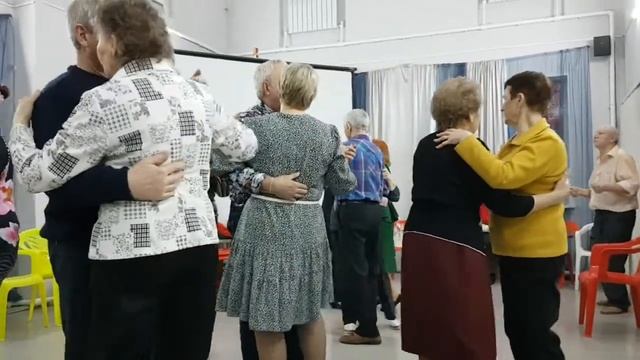240218 Медленный танец под песню Когда весна придёт не зн смотреть онлайн