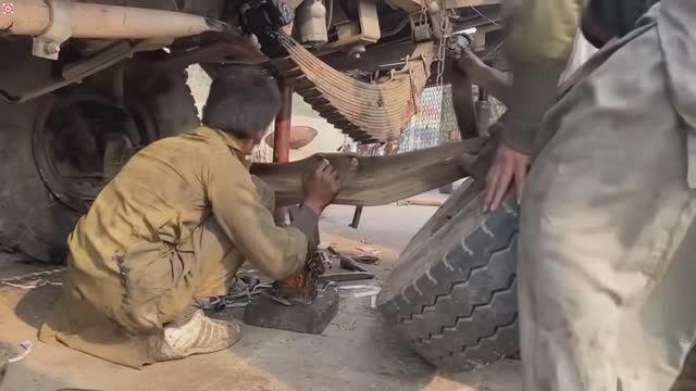Ремонт подвески грузовика. смотреть онлайн