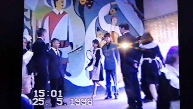 Старая съемка! У сына Миши последний звонок, танец вып?