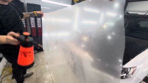 Установка бронеплёнки на лобовое стекло