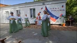 Умывает красно солнышко