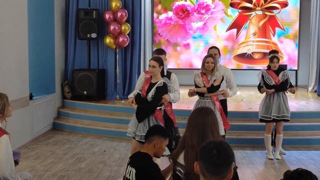 Вальс наших замечательных детей🥺🥰 Любим и гордимся? смотреть онлайн