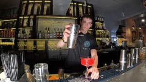 Я - БАРМЕН | СТОИТ ЛИ РАБОТАТЬ БАРМЕНОМ?