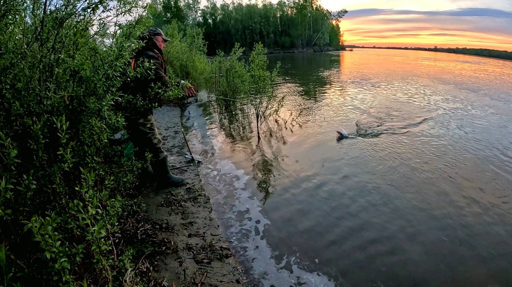 РЕЗИНКИ! ОТКРЫЛИ НОВЫЙ СЕЗОН! НАШЛИ, УСТАНОВИЛИ, НАЛОВИЛИ! Рыбалка на резинки ВЕСНОЙ 2025