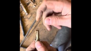 Бюджетное крепление деревянных ступеней к металлическому косоуру лестницы, замена Fisher TB.