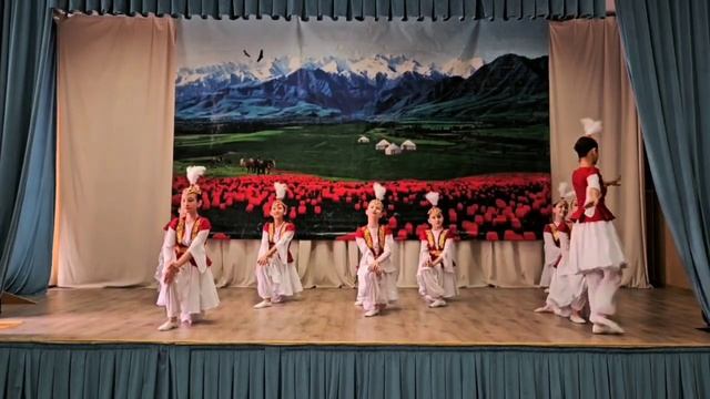 Танцевальная группа 