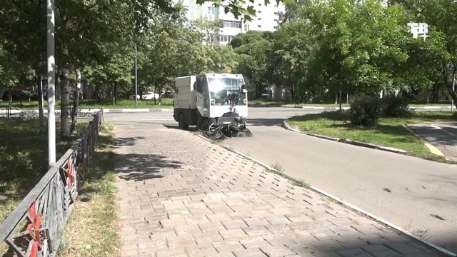 Уборка города во дворах МБУ «КХБ» смотреть онлайн