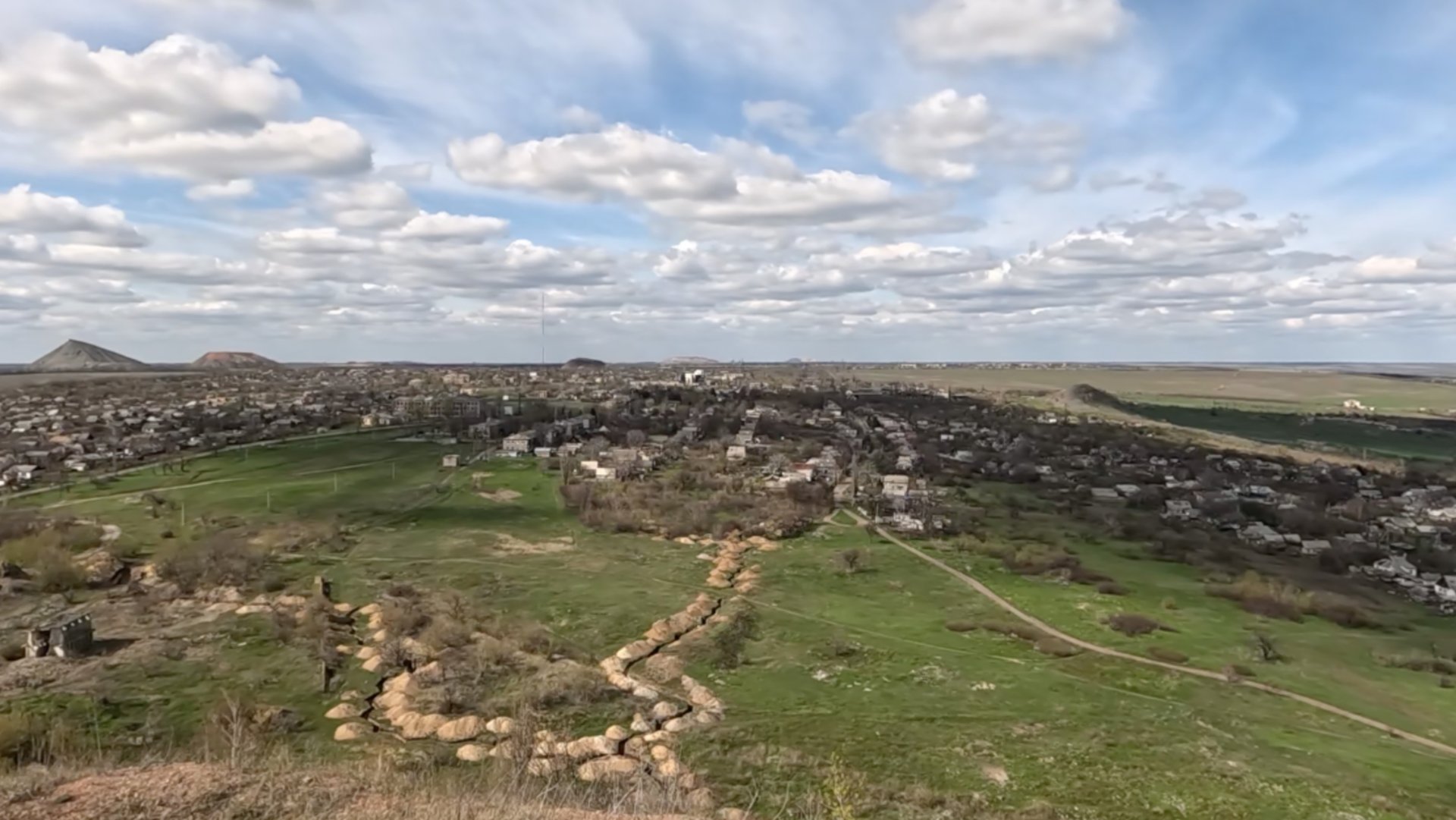 Штурманули террикон где была украинская позиция Открылся прекрасный вид смотреть онлайн