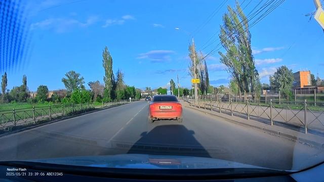 Видеорегистратор Neoline Flash 2K смотреть онлайн