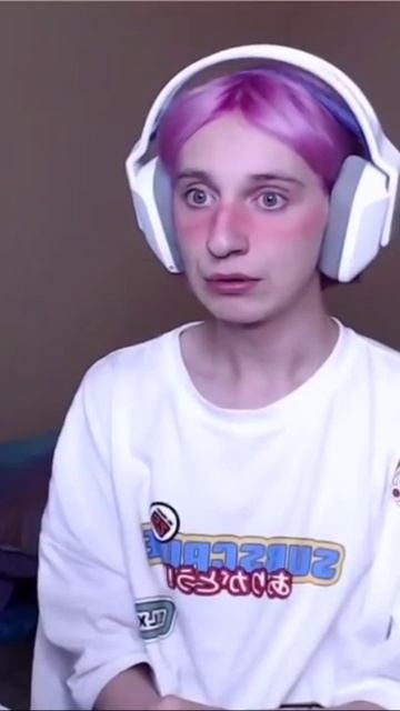 Чел мне присылает в личку... смотреть онлайн