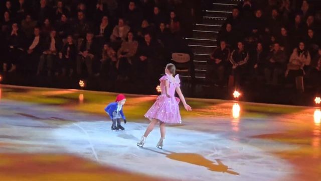 Арсений Плющенко. Самый младший Плющенко на льду. Прем смотреть онлайн