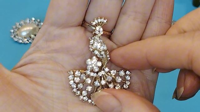 6 Броши с кристаллами