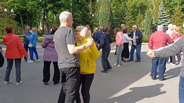 ЧЕРВОНИЙ МАК ЦВИТЕ 💕ТАНЦЫ💕 ХАРЬКОВ 11.05.2024 смотреть онлайн