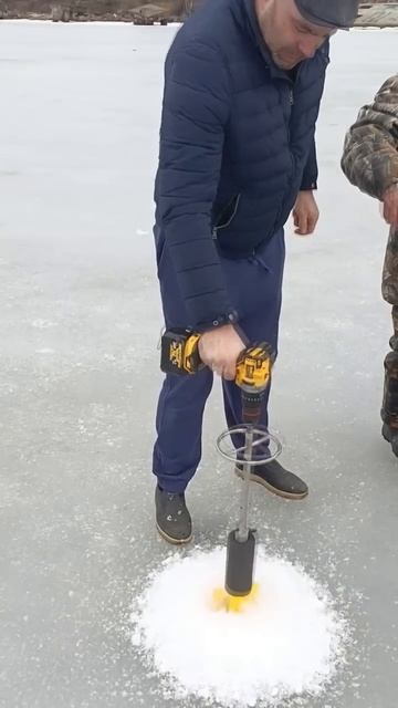 Китайский композитный бур... Сверлим одной рукой! смотреть онлайн