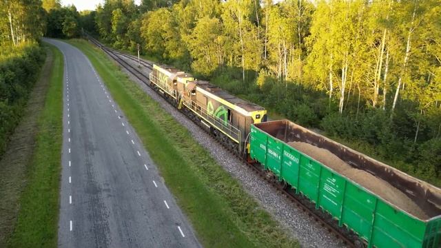 Тепловозы ТЭМ18-204+192 на ст. Сытке / TEM18-204+192 at Sõtke station смотреть онлайн
