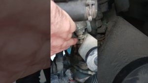 как снять стартер на Volkswagen Caddy часть 2