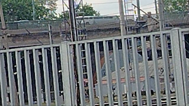 Маневровый Двойной Тепловоз ТЭМ18ДМ-2291+ТЭМ18ДМ-2006 Следует с резервом Сортировочная ИмениМорозова смотреть онлайн